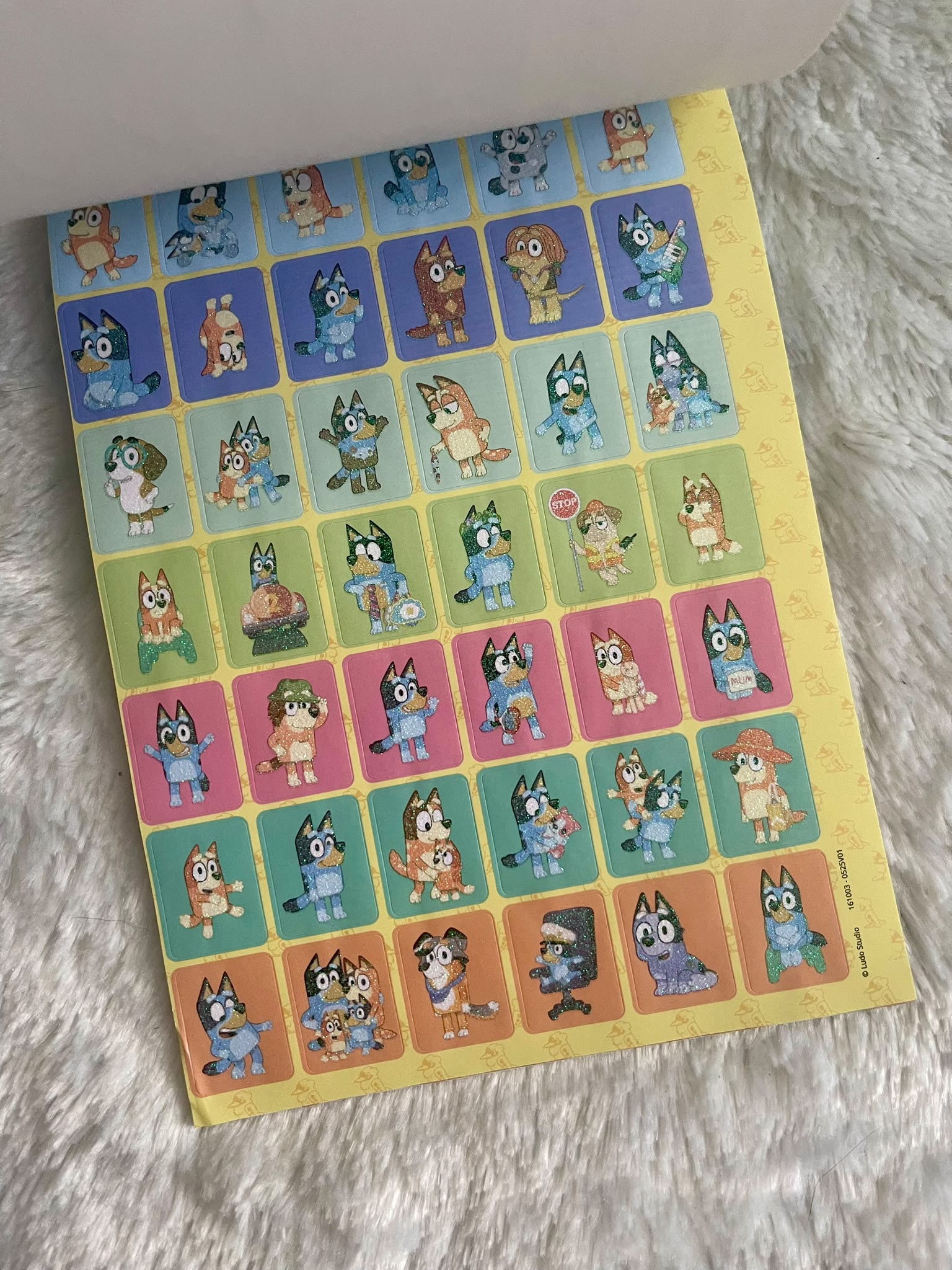 Bluey Glitzer-Stickerblock mit 8 Stickerseiten